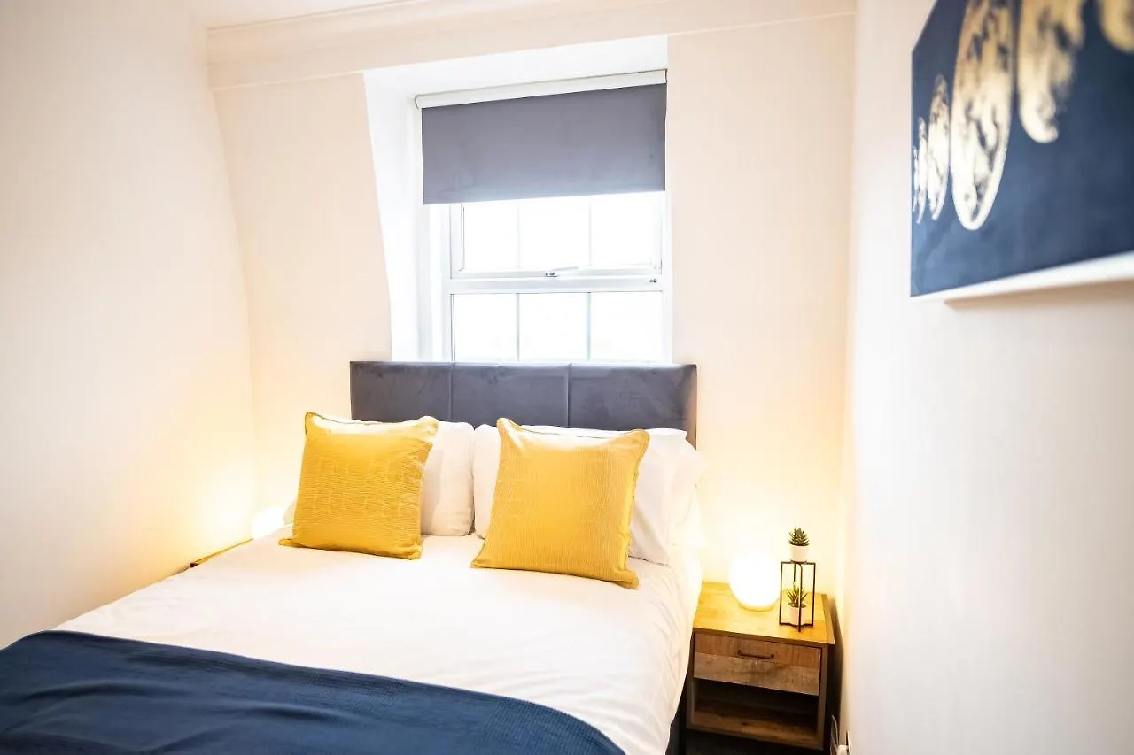 Deluxe Modern 1&2 Bed Apartments Near Brighton Beach & Station