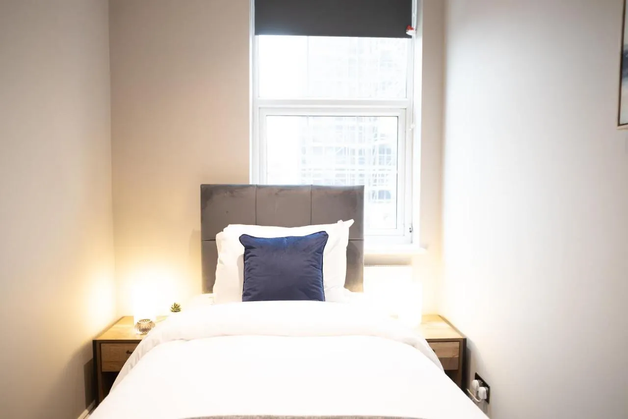 Deluxe Modern 1&2 Bed Apartments Near Brighton Beach & Station