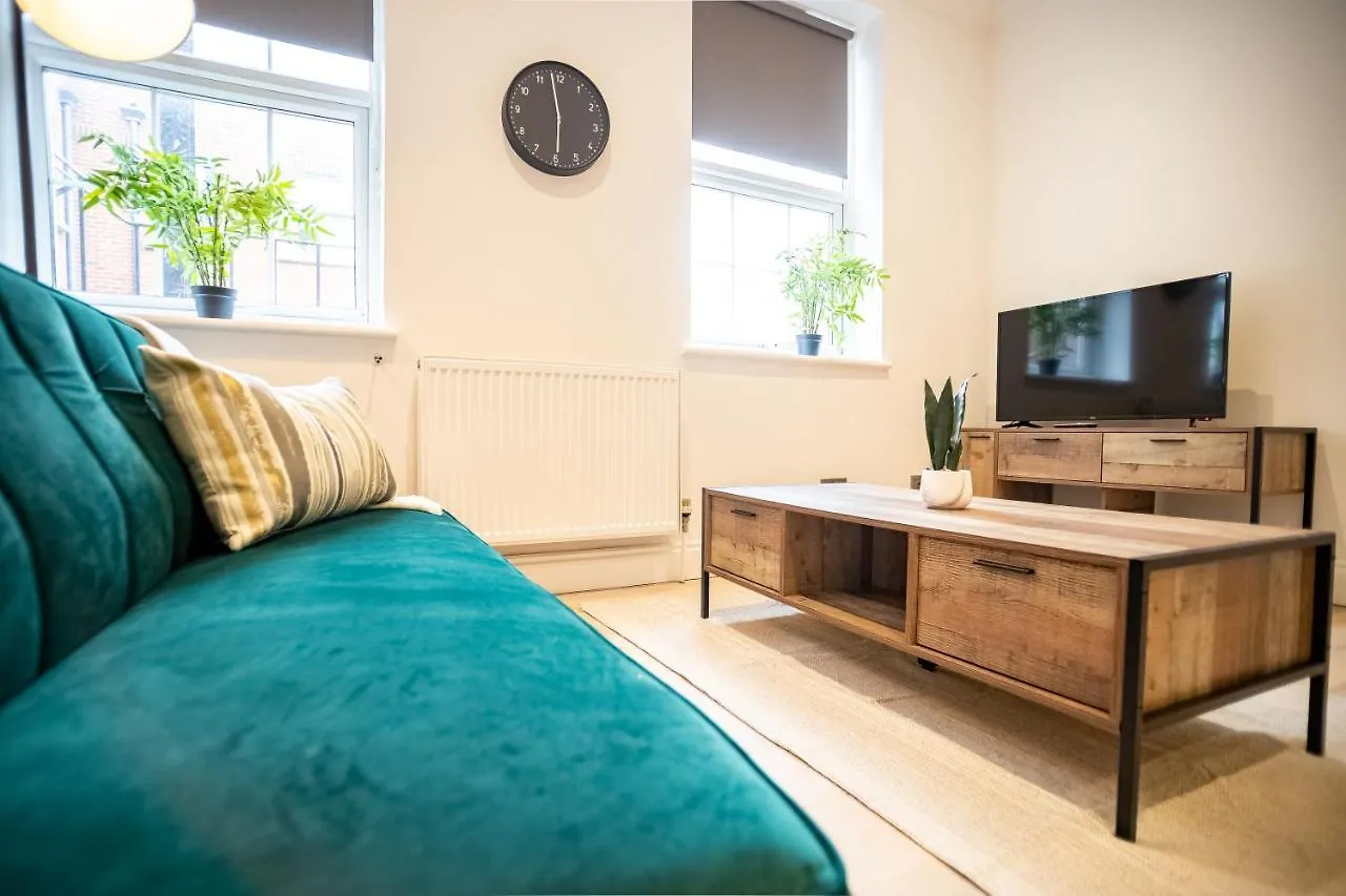 Deluxe Modern 1&2 Bed Apartments Near Brighton Beach & Station 0*,  United Kingdom