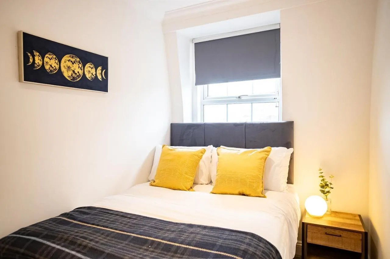 Deluxe Modern 1&2 Bed Apartments Near Brighton Beach & Station 0*,  United Kingdom