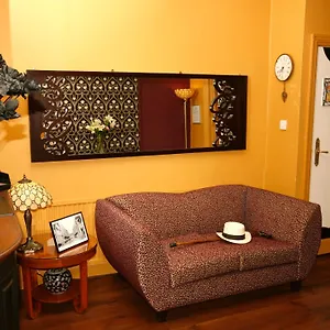 3* Bed & Breakfast Paskins Town House